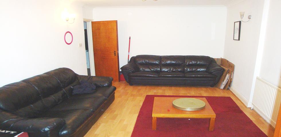 			PRIVATE GARDEN, 2 Bedroom, 1 bath, 1 reception Flat			 Heathfield Park, WILLESDEN GREEN